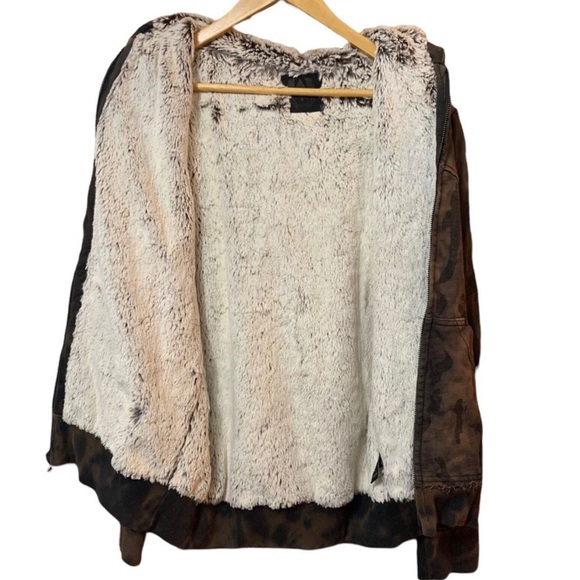 Salvage Brand Men's M Hoodie Jacket Indy Brown
Camo Soft Faux Fur Lining - FLAW - Picture 4 of 9